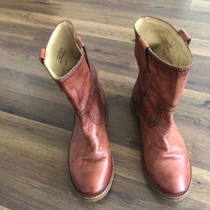 FRYE boots size 7B